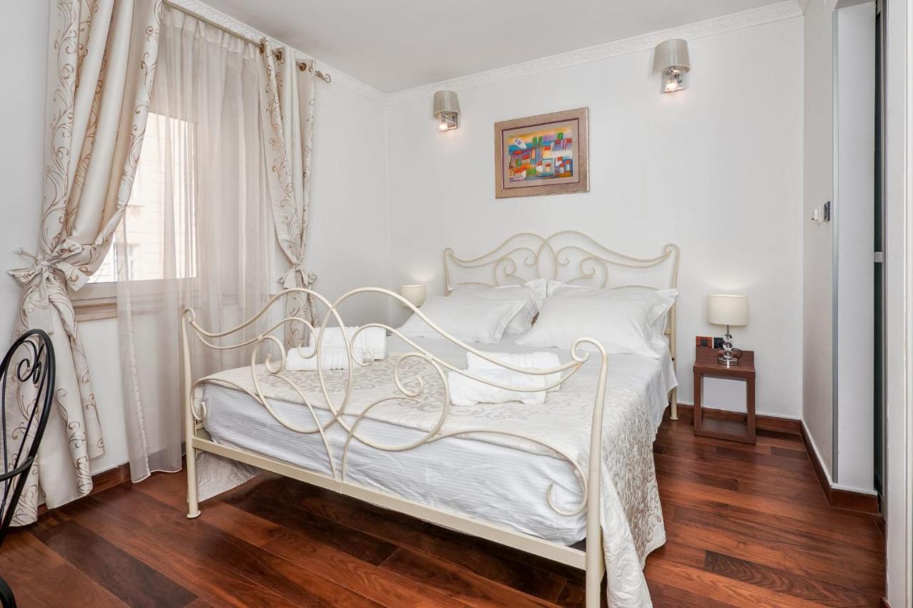 Central Luxury Apartment Xenia Сплит Екстериор снимка