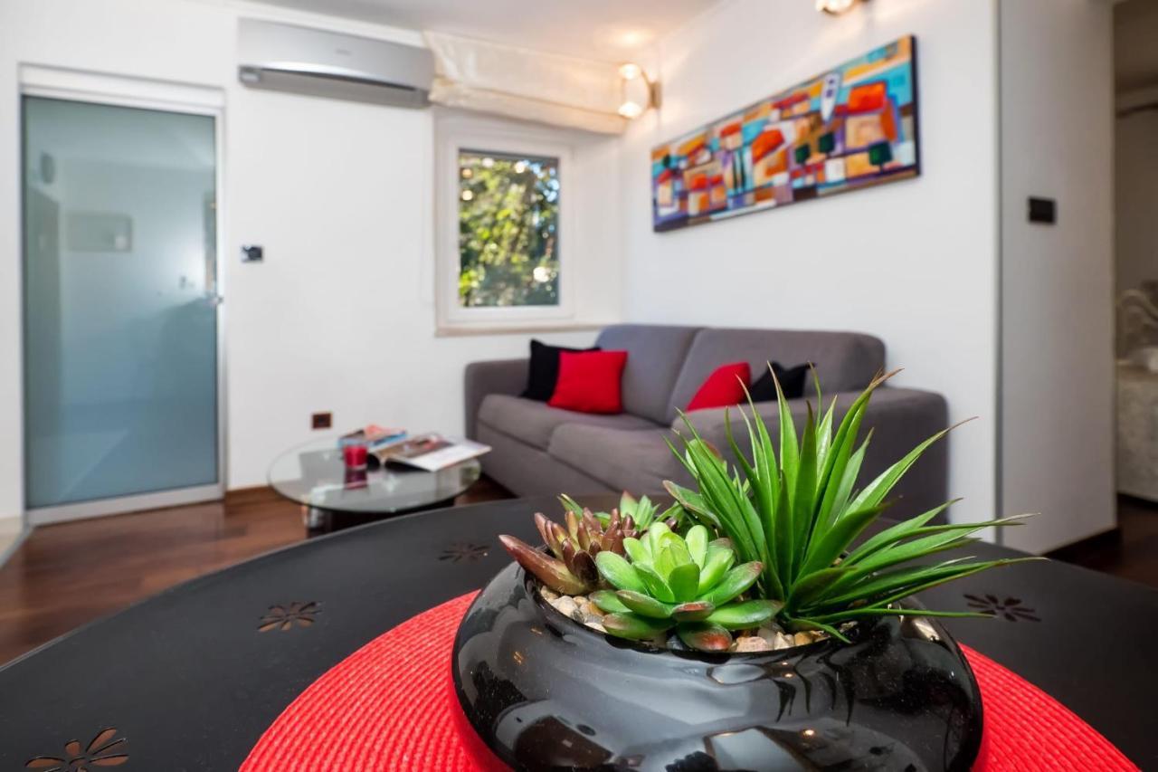 Central Luxury Apartment Xenia Сплит Екстериор снимка